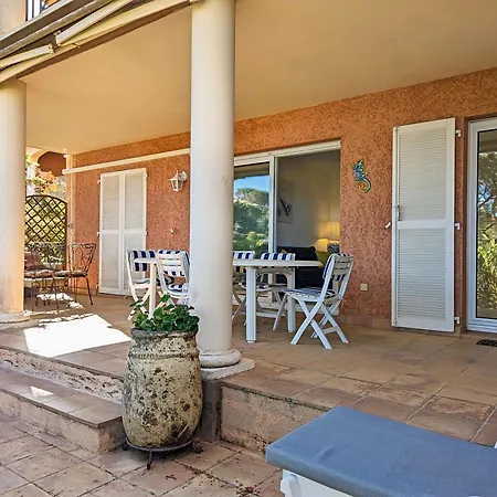Vue Mer, Piscine & Plages Apartment *